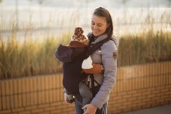 Momi Collet Navy Blue Ergonomische Draagzak NOSI00002 -Kinderwagenserie Winkel Momi Collet Navy Blue Ergonomische Draagzak NOSI00002 10