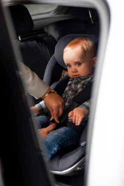 Ding Mace Red 360° I-Size Autostoel 0-36kg DI-111918 -Kinderwagenserie Winkel di 111917 lifestyle 01 2