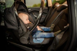 Ding Fenix Black/Rose Autostoel 0-13kg -Kinderwagenserie Winkel ding fenix autostoel302 2