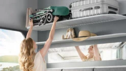 Kinderkraft Indy 2 Sea Green Wandelwagen KSINDY00GRE0000 -Kinderwagenserie Winkel kinderkraft indy 2 wandelwagen sfeerfoto 2 1